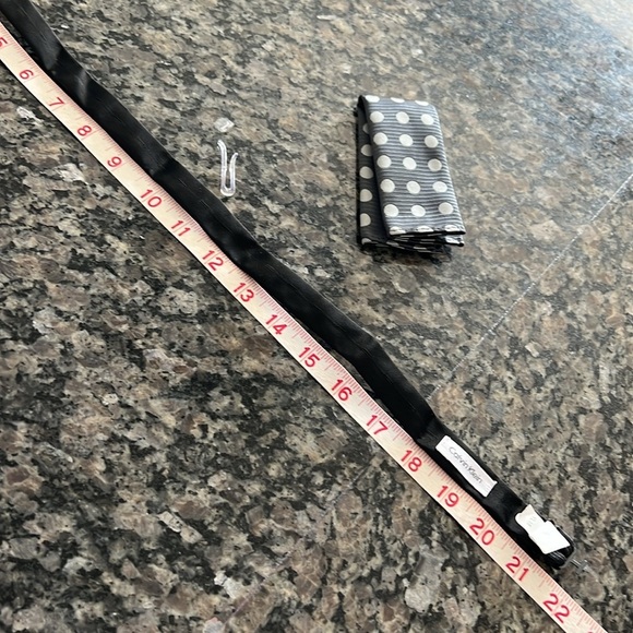 Calvin Klein Bow Tie EUC - Picture 6 of 7